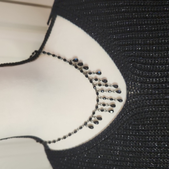 Love Tree, NWOT,  Women's Black sweater, Size Large,  long sleeves - Picture 2 of 9